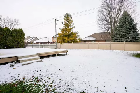 Exterior - 16349 Haverhill, Macomb, MI 48044 photo 6 of 10