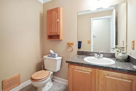 Bath - 16349 Haverhill, Macomb, MI 48044 photo 5 of 5