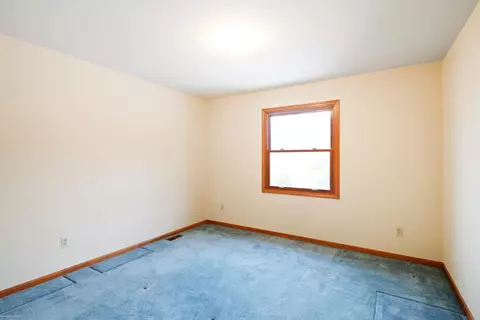 Bedroom - 16349 Haverhill, Macomb, MI 48044 photo 5 of 8