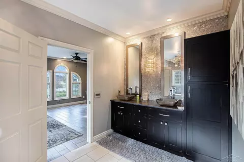 Bath - 3055 Shyre, Davison, MI 48423 photo 1 of 4