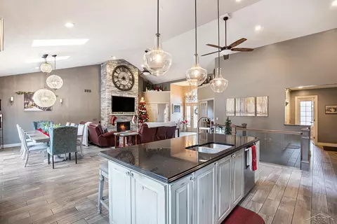 Kitchen - 3055 Shyre, Davison, MI 48423 photo 4 of 4