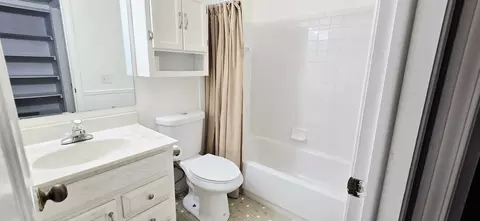 Bath - 2091 Painted Post, Flushing, MI 48433 photo 1 of 1