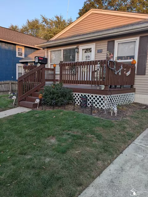 719 Adams, Monroe, MI 48161