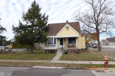808 White, Lincoln Park, MI 48146