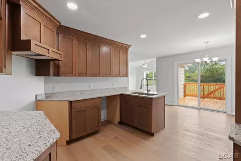 Kitchen - 2821 Eunice, Adrian, MI 49221 photo 3 of 4