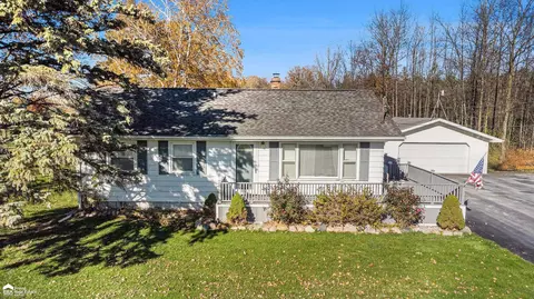 7394 W Farrand, Clio, MI 48420
