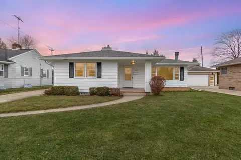 2306 S Farragut, Bay City, MI 48708