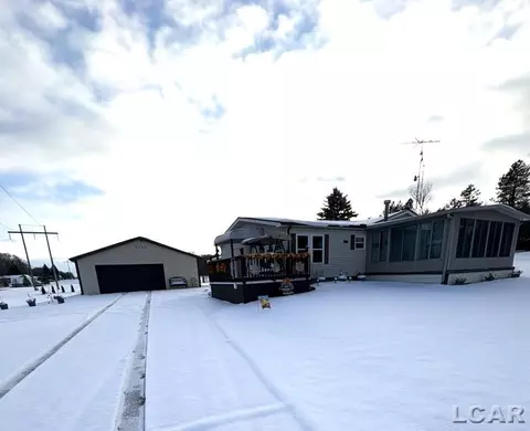 2711 E Carleton, Adrian, MI 49221