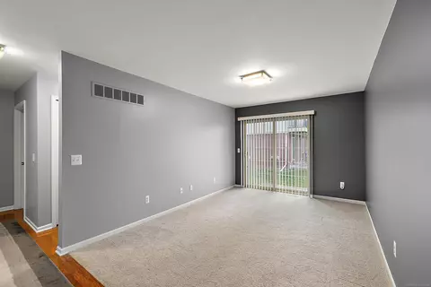 Living - 45877 Dutton, Macomb, MI 48044 photo 5 of 6