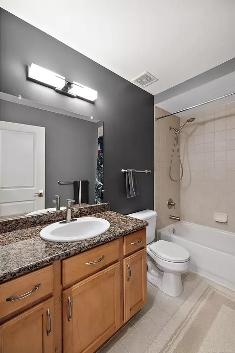Bath - 45877 Dutton, Macomb, MI 48044 photo 4 of 5