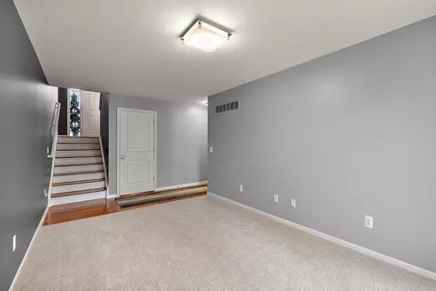 Living - 45877 Dutton, Macomb, MI 48044 photo 6 of 6