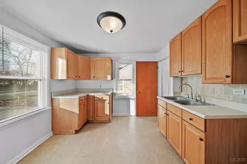 509 W Cummins, Tecumseh, MI 49286 photo 6
