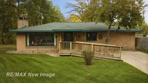 1534 E Gay, Midland, MI 48640