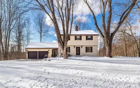 1305 E Pine Riv, Midland, MI 48640