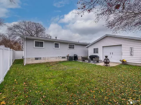 916 Cherry, Monroe, MI 48161 photo 31
