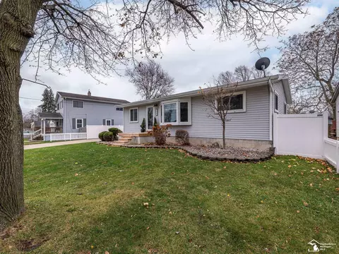 916 Cherry, Monroe, MI 48161 photo 27