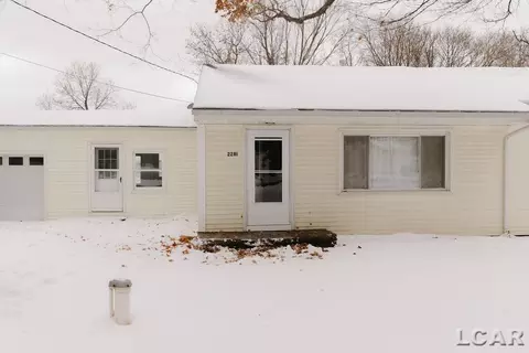 2281 Fairview, Adrian, MI 49221