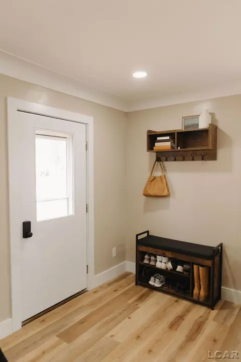 Entry Way - 2281 Fairview, Adrian, MI 49221 photo 1 of 10