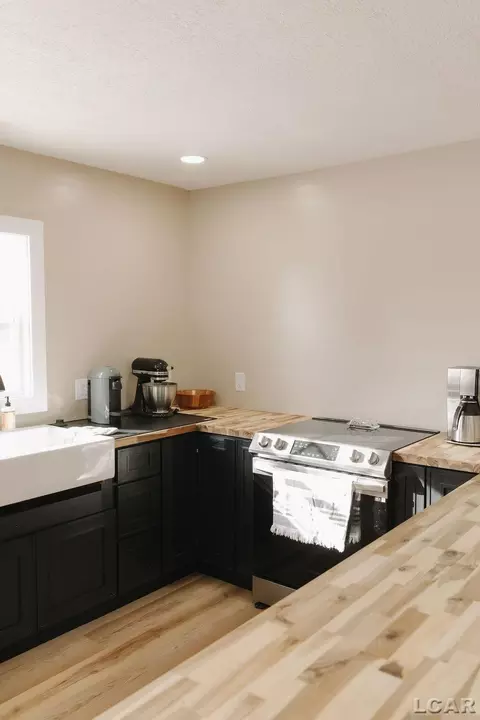 Kitchen - 2281 Fairview, Adrian, MI 49221 photo 3 of 15