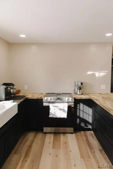 Kitchen - 2281 Fairview, Adrian, MI 49221 photo 14 of 15