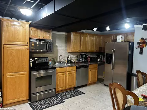 Kitchen - 18973 Calypso, Macomb, MI 48044 photo 2 of 2