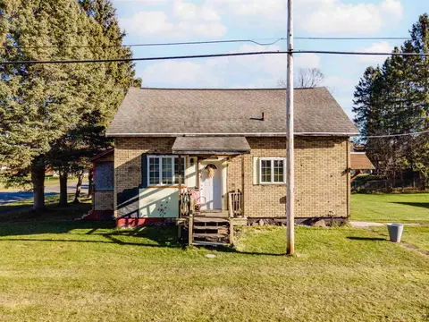 302 Blossom, Iron River, MI 49935