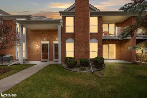 52224 Heatherstone UNIT 76 /  7, Macomb, MI 48042