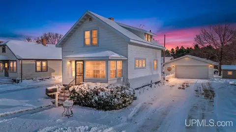 225 S Lincoln, Escanaba, MI 49829
