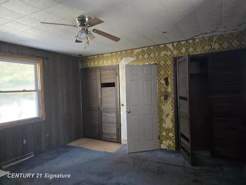Bedroom - 9075 Neff, Mount Morris, MI 48458 photo 1 of 4