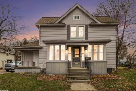 19 Ensley St, Oxford, MI 48371