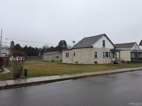 170 W Superior, Ishpeming, MI 49849 photo 24