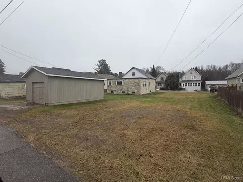 170 W Superior, Ishpeming, MI 49849 photo 27