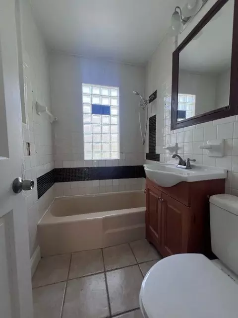 Bath - 2038 Copeman, Flint, MI 48504 photo 2 of 2