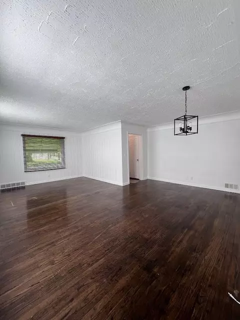 Living - 2038 Copeman, Flint, MI 48504 photo 2 of 2