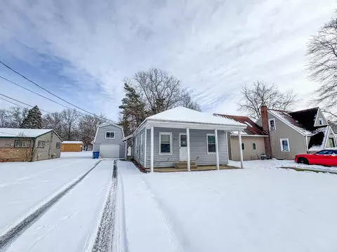 213 S Saginaw, Montrose, MI 48457