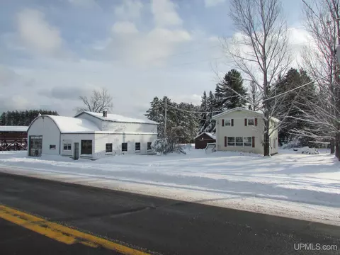 11985 Hwy M-38, Pelkie, MI 49958