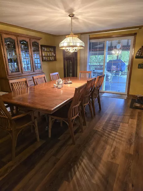 Dining - 5634 S Huron, Pinconning, MI 48650 photo 1 of 3