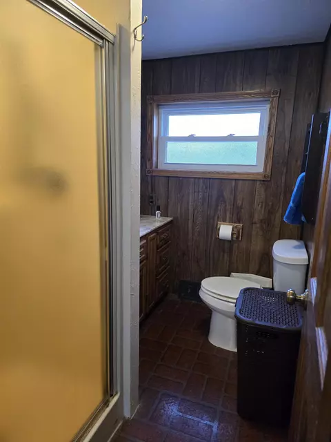 Bath - 5634 S Huron, Pinconning, MI 48650 photo 4 of 5