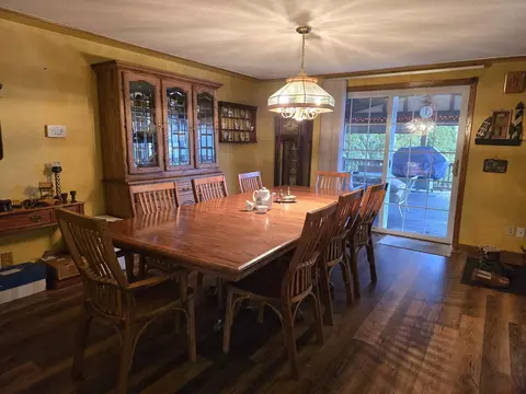 Dining - 5634 S Huron, Pinconning, MI 48650 photo 2 of 3