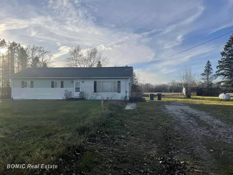Exterior - 6455 N Carter, Bentley, MI 48613 photo 2 of 6