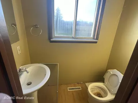 Bath - 6455 N Carter, Bentley, MI 48613 photo 2 of 3