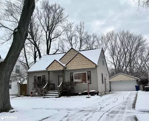 1809 Crestbrook, Flint, MI 48507