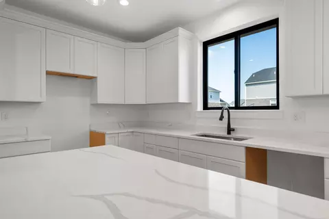 16777 Trajan #252, Macomb, MI 48044 photo 24