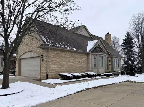 54454 Cambridge, Shelby Township, MI 48315
