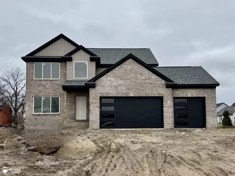 8031 Laguna, Grand Blanc, MI 48439