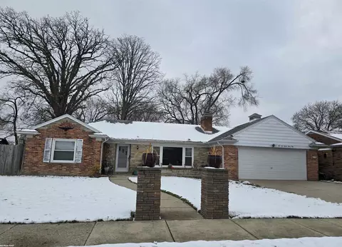26731 Parkington, Roseville, MI 48066