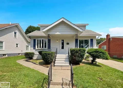 35 Michigan, Mount Clemens, MI 48043