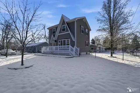 7350 Elmwood, Temperance, MI 48182