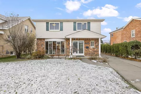 65 Vernier, Grosse Pointe Shores, MI 48236