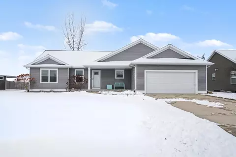 8535 Summer Rdg, Freeland, MI 48623